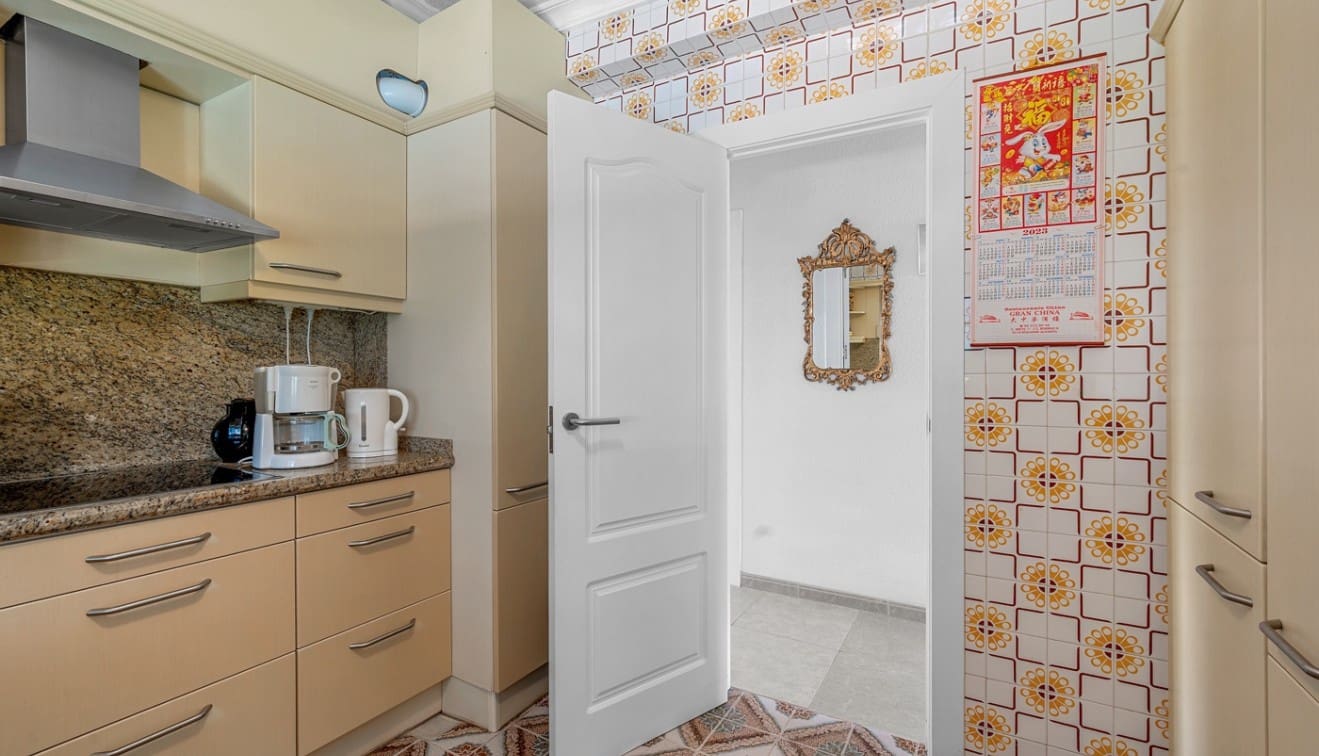 4 soverom Kjedet enebolig til salgs i Punta Prima med svømmebasseng - € 485 000 (Ref: 9345563)