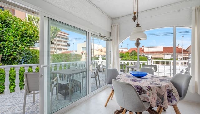 4 quarto Moradia Geminada para venda em Punta Prima, Torrevieja com piscina - 485 000 € (Ref: 9345563)