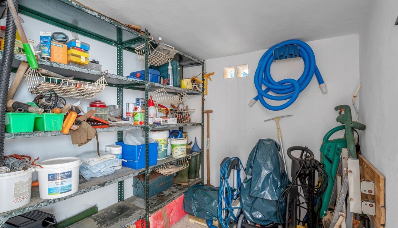 4 soverom Kjedet enebolig til salgs i Punta Prima med svømmebasseng - € 485 000 (Ref: 9345563)