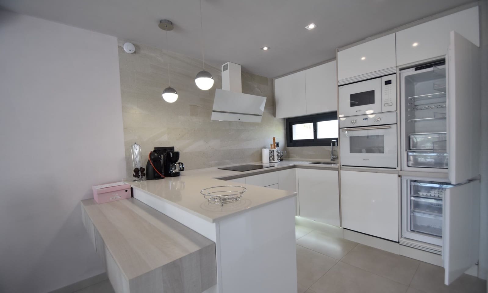 2 bedroom Apartment for sale in Guardamar del Segura with pool - € 259,900 (Ref: 9354241)