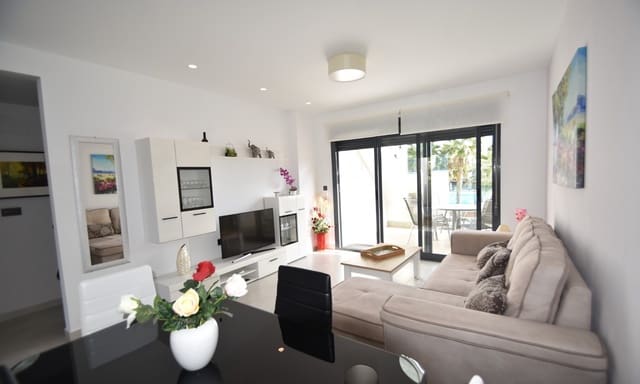 2 bedroom Apartment for sale in Guardamar del Segura with pool - € 259,900 (Ref: 9354241)