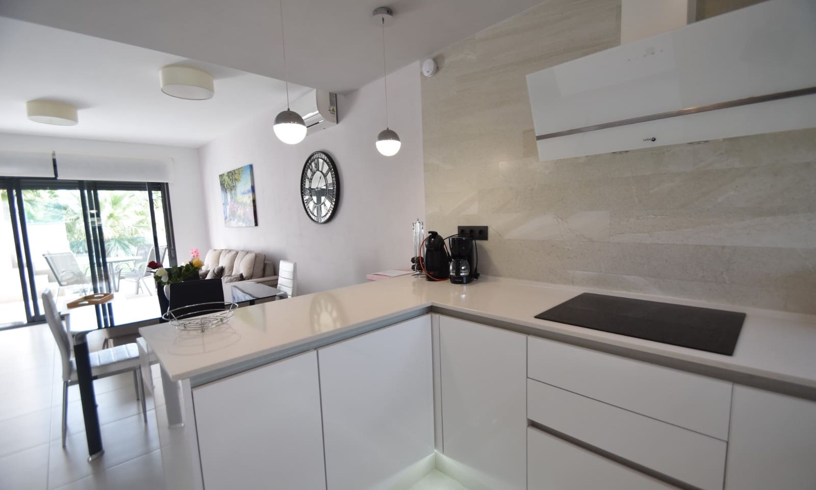 2 bedroom Apartment for sale in Guardamar del Segura with pool - € 259,900 (Ref: 9354241)