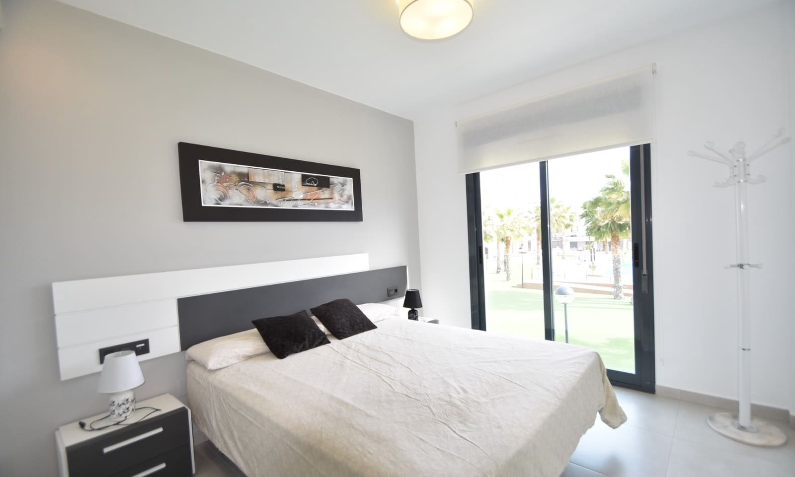 2 bedroom Apartment for sale in Guardamar del Segura with pool - € 259,900 (Ref: 9354241)