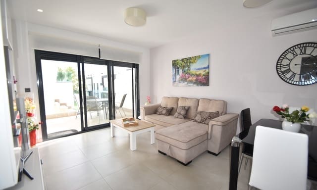 2 bedroom Apartment for sale in Guardamar del Segura with pool - € 259,900 (Ref: 9354241)