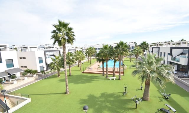 2 bedroom Apartment for sale in Guardamar del Segura with pool - € 259,900 (Ref: 9354241)