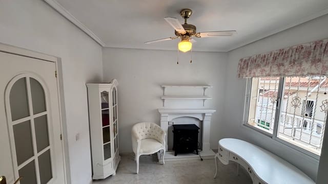 2 makuuhuone Omakotitalo myytävänä paikassa Benijófar mukana uima-altaan - 189 995 € (Ref: 9360502)