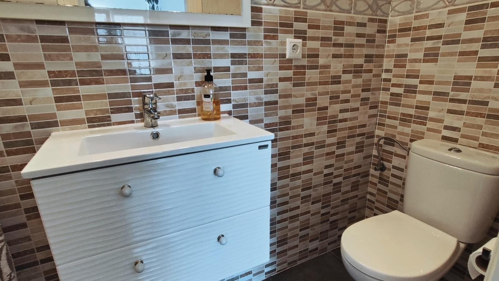 3 soveværelse Semi-Rækkehus til salg i Ciudad Quesada med swimmingpool - € 225.000 (Ref: 9374084)