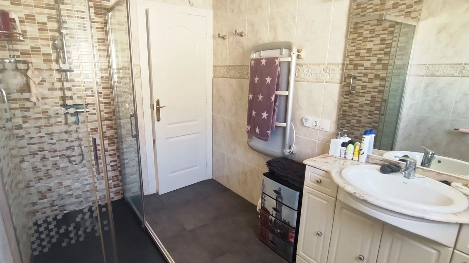 3 soveværelse Semi-Rækkehus til salg i Ciudad Quesada med swimmingpool - € 225.000 (Ref: 9374084)