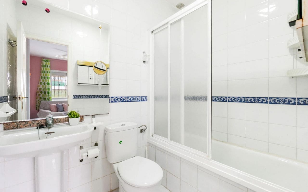 Casa de 3 habitaciones en Orihuela Costa en venta con piscina - 179.000 € (Ref: 9377979)