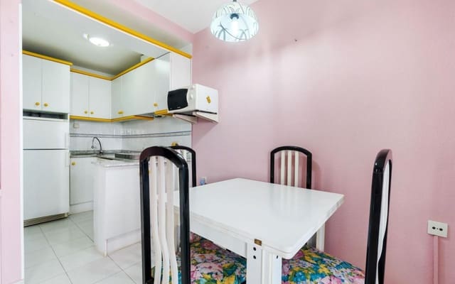 Casa de 3 habitaciones en Orihuela Costa, Orihuela en venta con piscina - 179.000 € (Ref: 9377979)