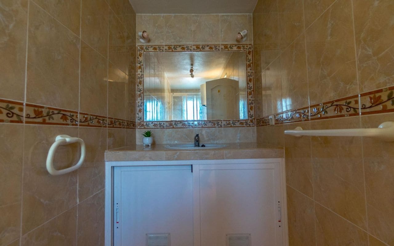 Casa de 3 habitaciones en Orihuela Costa en venta con piscina - 179.000 € (Ref: 9377979)