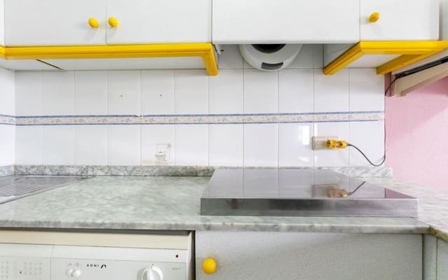 Casa de 3 habitaciones en Orihuela Costa, Orihuela en venta con piscina - 179.000 € (Ref: 9377979)