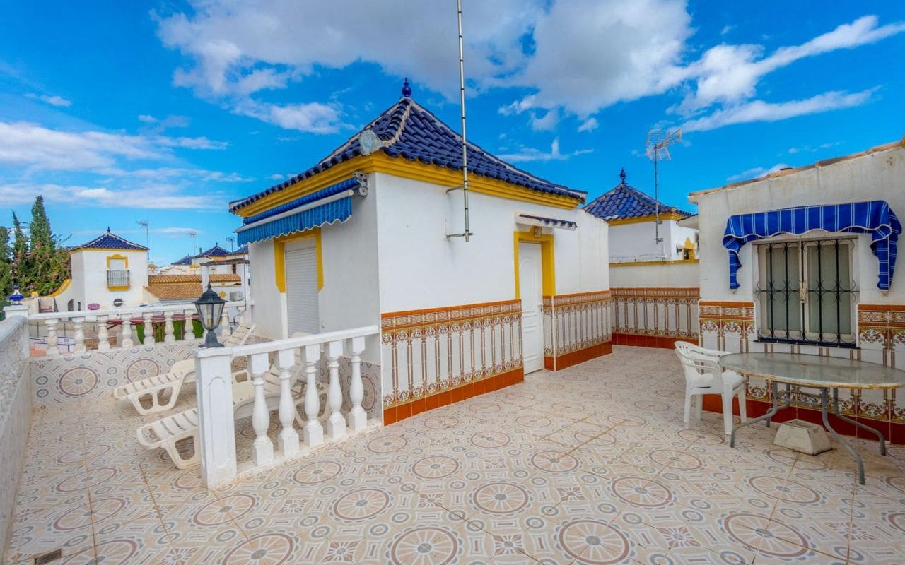 Casa de 3 habitaciones en Orihuela Costa en venta con piscina - 179.000 € (Ref: 9377979)