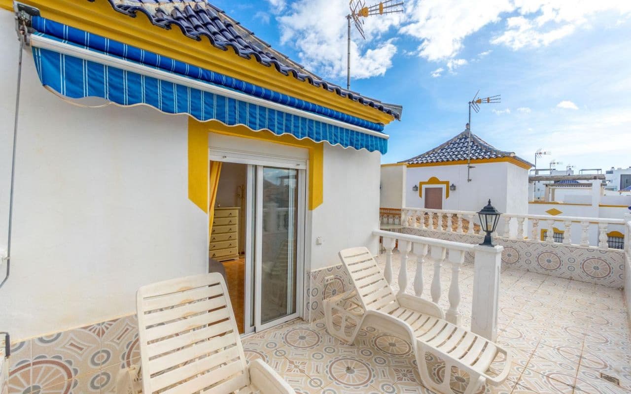 Casa de 3 habitaciones en Orihuela Costa en venta con piscina - 179.000 € (Ref: 9377979)