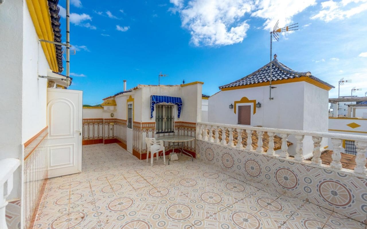 Casa de 3 habitaciones en Orihuela Costa en venta con piscina - 179.000 € (Ref: 9377979)