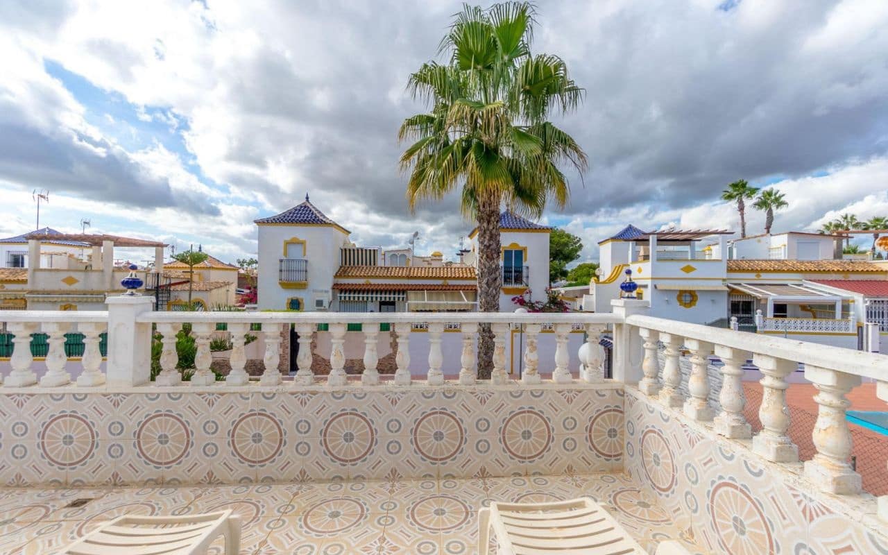 Casa de 3 habitaciones en Orihuela Costa en venta con piscina - 179.000 € (Ref: 9377979)