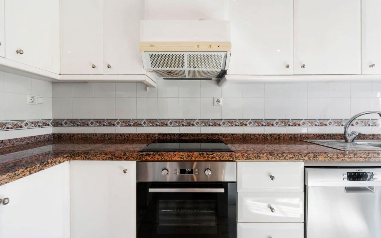 3 bedroom Townhouse for sale in Playa Flamenca with pool - € 275,000 (Ref: 9377980)