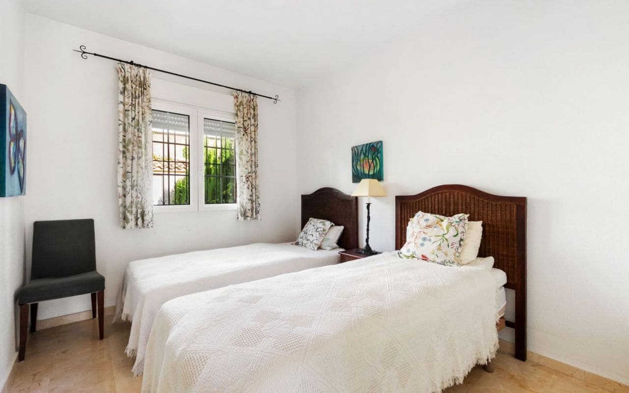 3 bedroom Townhouse for sale in Playa Flamenca with pool - € 275,000 (Ref: 9377980)