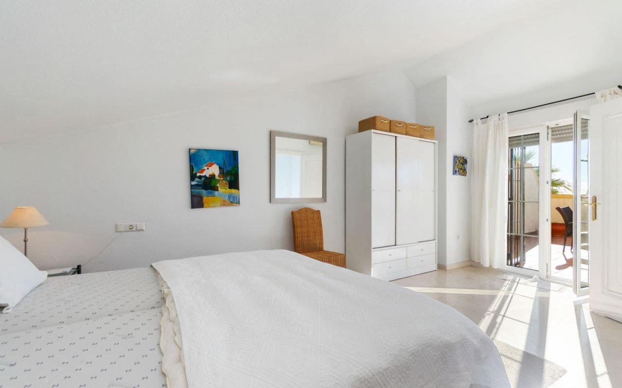 3 bedroom Townhouse for sale in Playa Flamenca with pool - € 275,000 (Ref: 9377980)