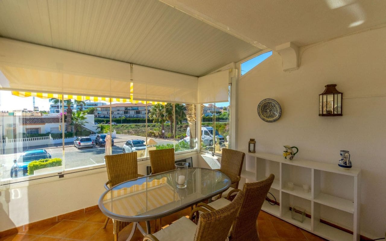 3 bedroom Townhouse for sale in Playa Flamenca with pool - € 275,000 (Ref: 9377980)