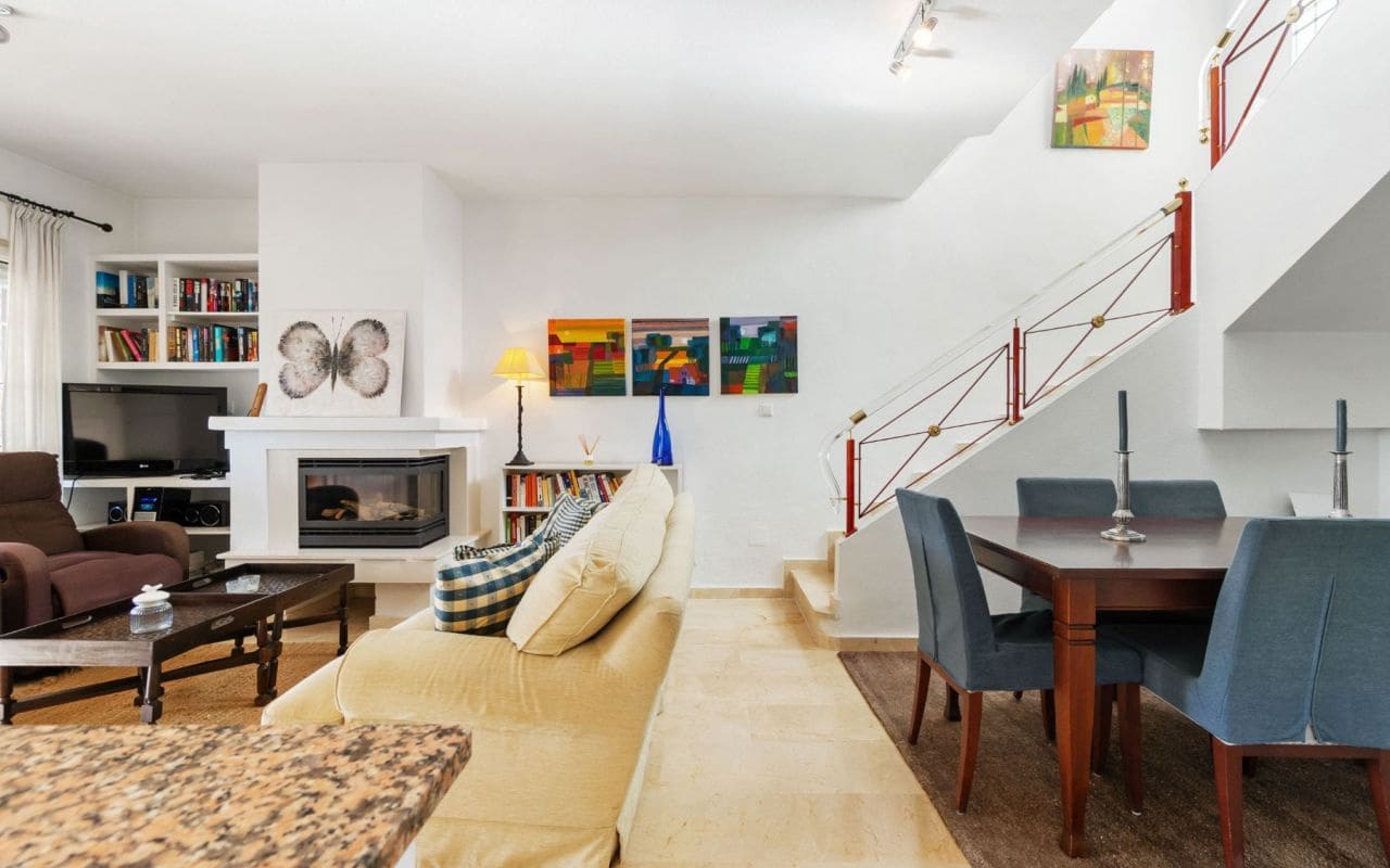 3 bedroom Townhouse for sale in Playa Flamenca with pool - € 275,000 (Ref: 9377980)