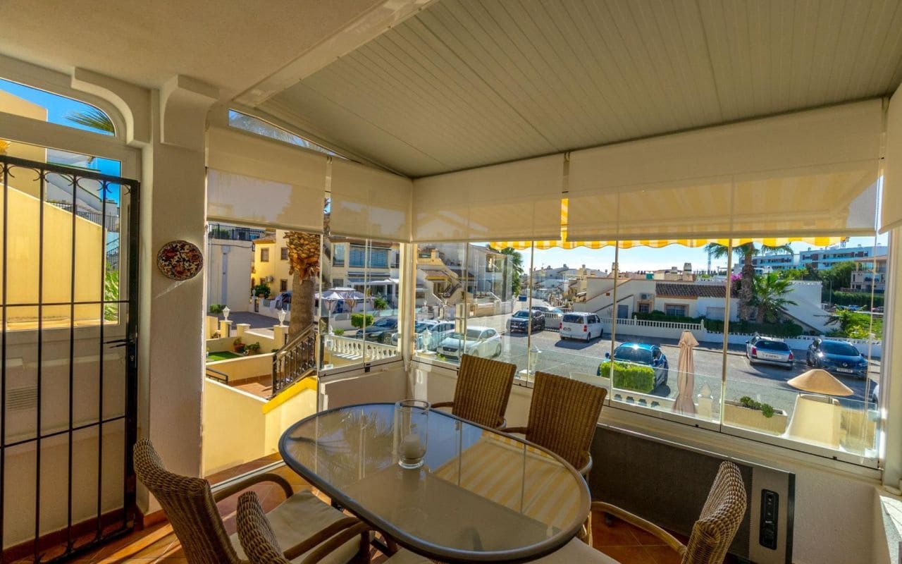 3 bedroom Townhouse for sale in Playa Flamenca with pool - € 275,000 (Ref: 9377980)