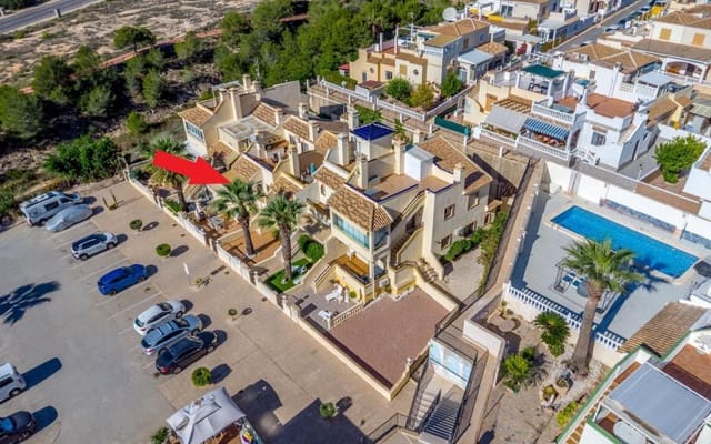 3 bedroom Townhouse for sale in Playa Flamenca, Orihuela with pool - € 275,000 (Ref: 9377980)