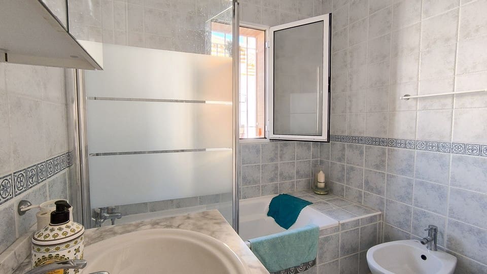 3 bedroom Villa for sale in Ciudad Quesada with pool - € 260,000 (Ref: 9379959)