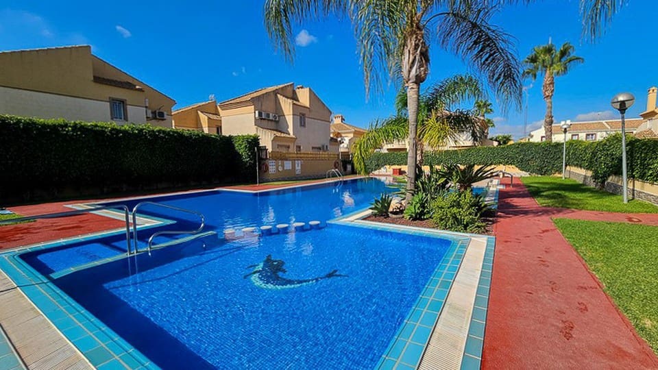 3 bedroom Villa for sale in Ciudad Quesada with pool - € 260,000 (Ref: 9379959)