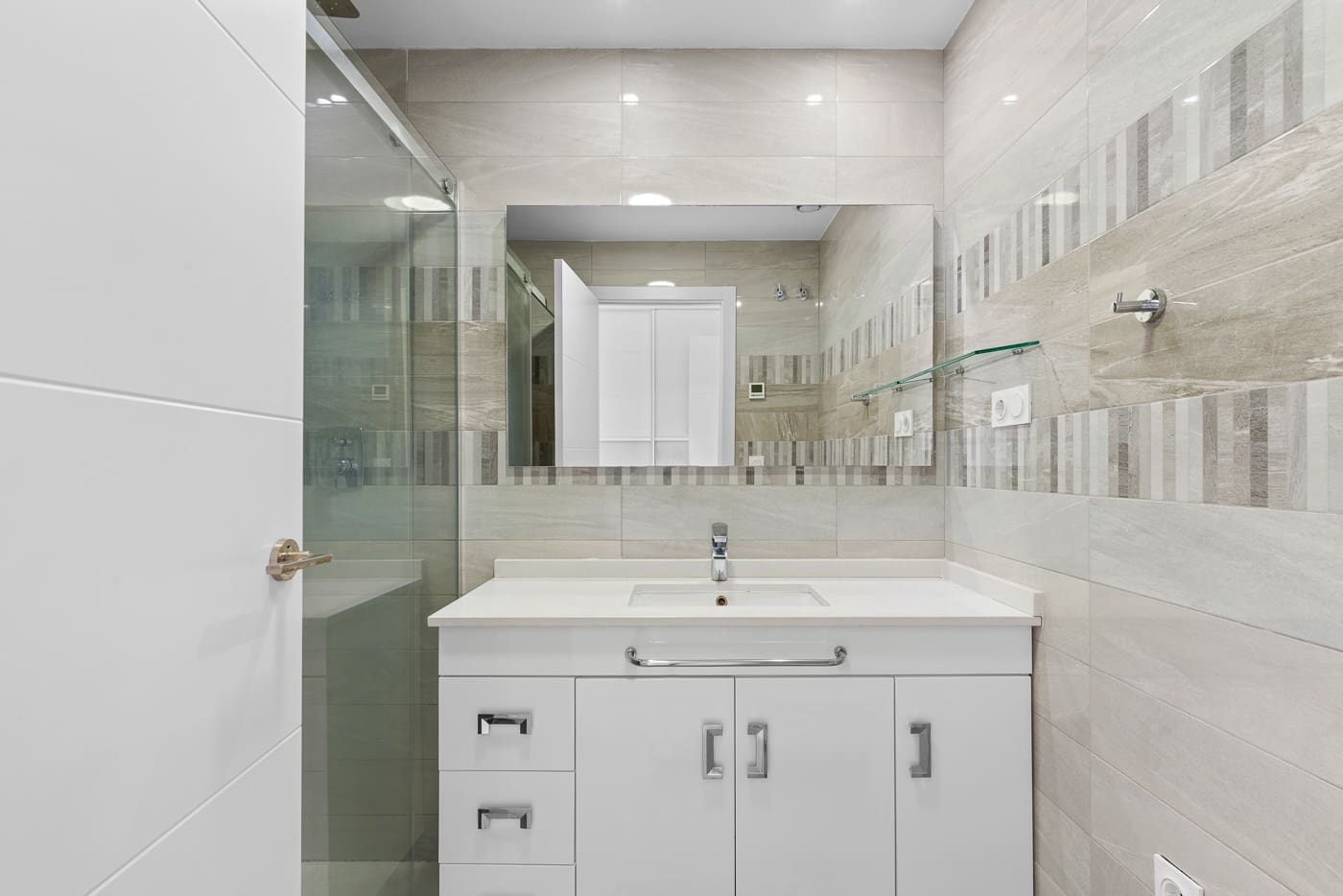 Apartamento de 2 habitaciones en Punta Prima en venta con piscina - 420.000 € (Ref: 9384023)