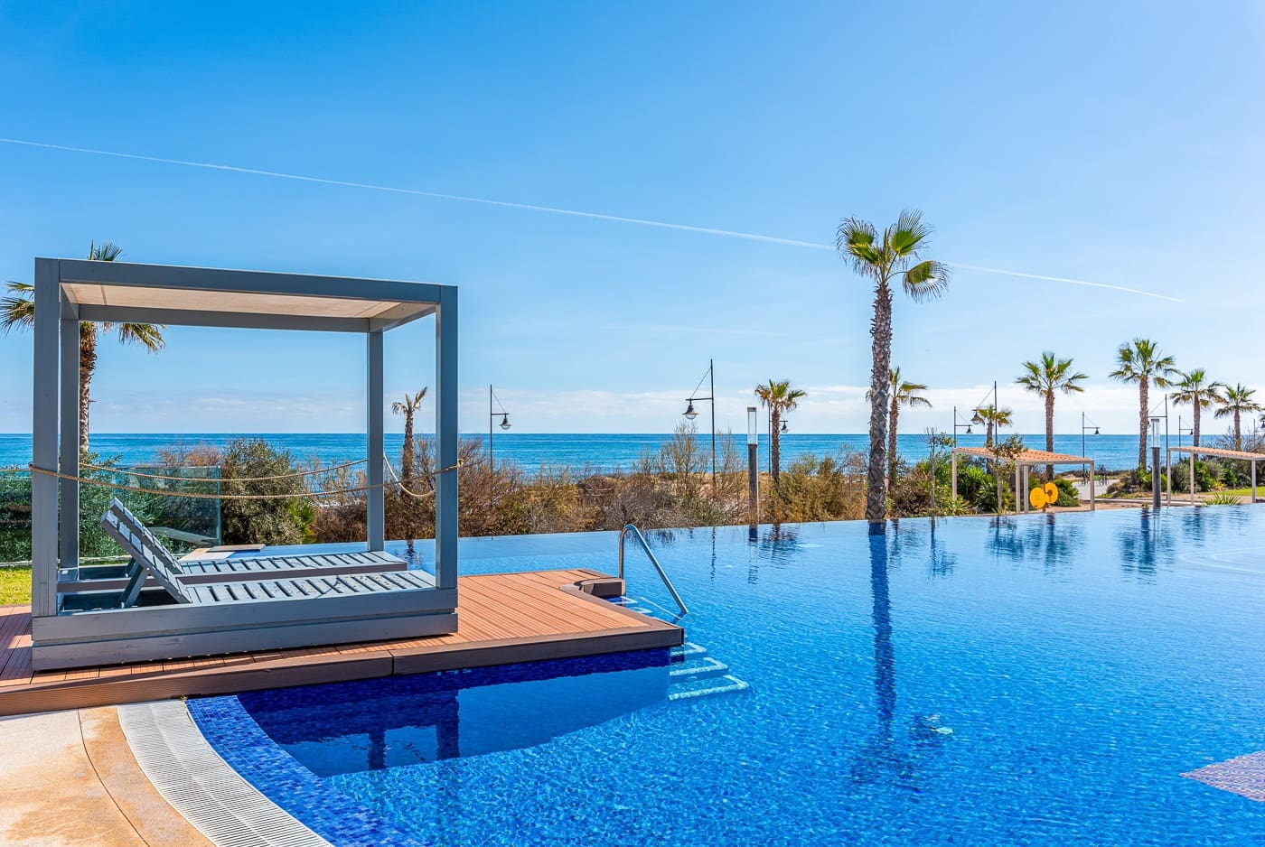 Apartamento de 2 habitaciones en Punta Prima en venta con piscina - 420.000 € (Ref: 9384023)