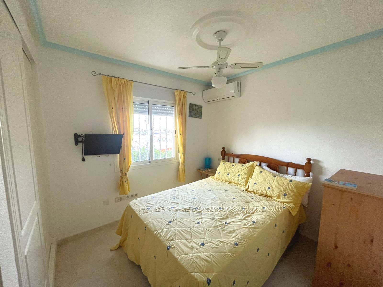 2 soverom Rekkehus til salgs i Ciudad Quesada med svømmebasseng - € 185 000 (Ref: 9386377)