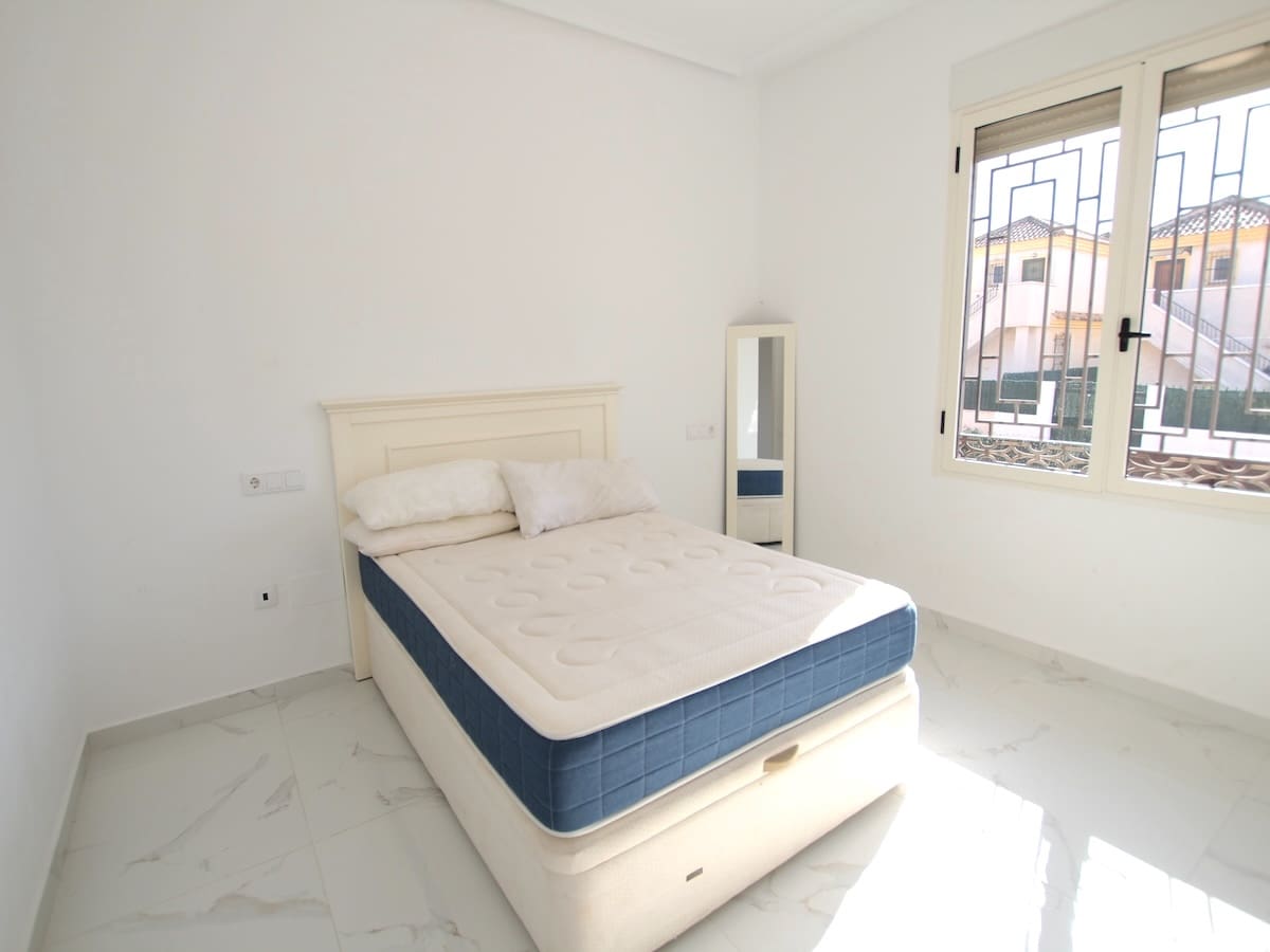 6 sypialnia Willa na sprzedaż w Algorfa z basenem garażem - 395 000 € (Ref: 9386895)