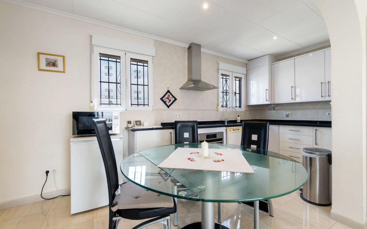 4 bedroom Villa for sale in Torrevieja with pool garage - € 549,000 (Ref: 9396563)