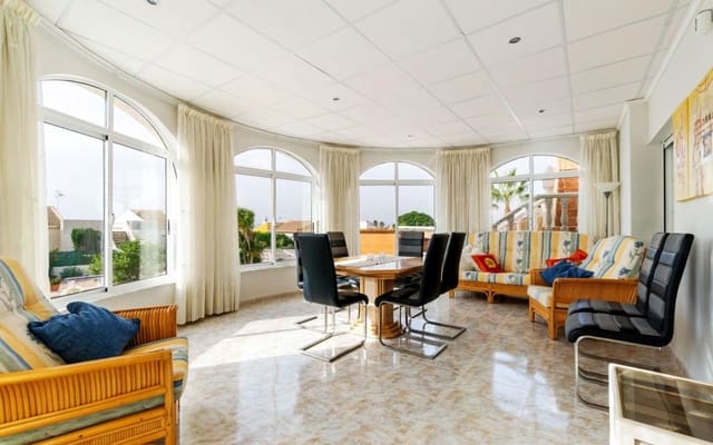 4 bedroom Villa for sale in Torrevieja with pool garage - € 549,000 (Ref: 9396563)