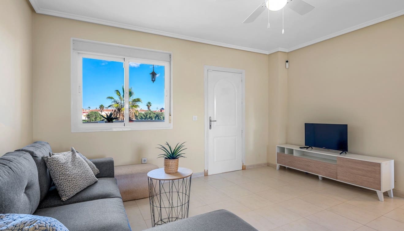 2 soveværelse Lejlighed til salg i Ciudad Quesada med swimmingpool - € 169.000 (Ref: 9398811)