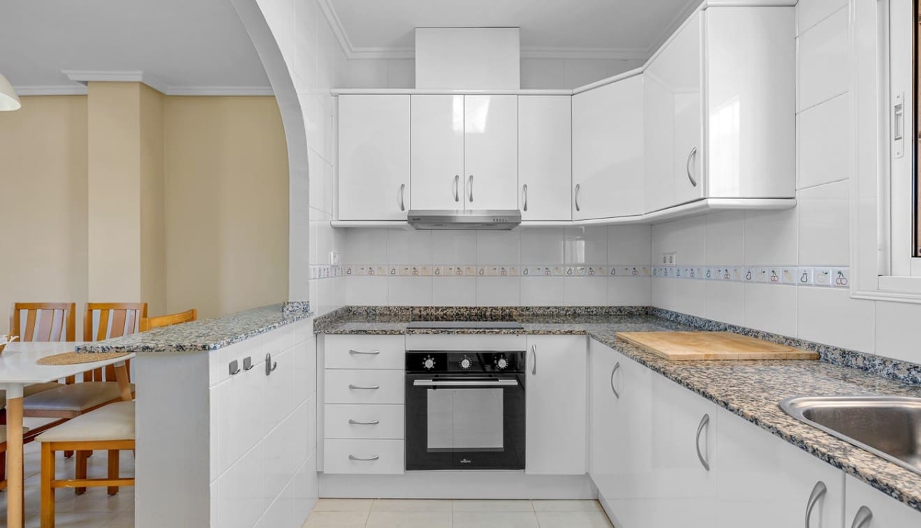 2 soveværelse Lejlighed til salg i Ciudad Quesada med swimmingpool - € 169.000 (Ref: 9398811)