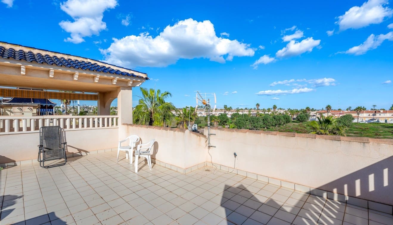 2 soveværelse Lejlighed til salg i Ciudad Quesada med swimmingpool - € 169.000 (Ref: 9398811)