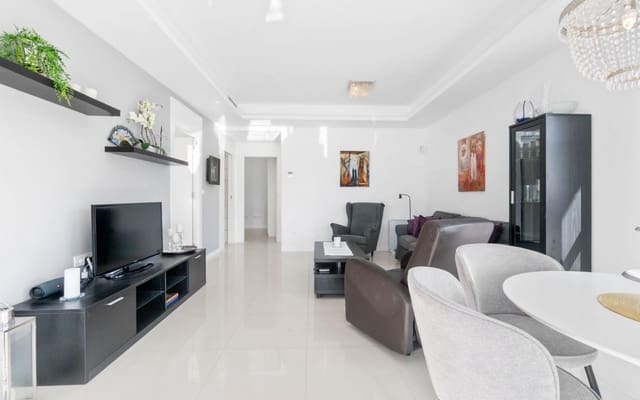 3 bedroom Villa for sale in Ciudad Quesada, Rojales with pool - € 495,000 (Ref: 9399986)