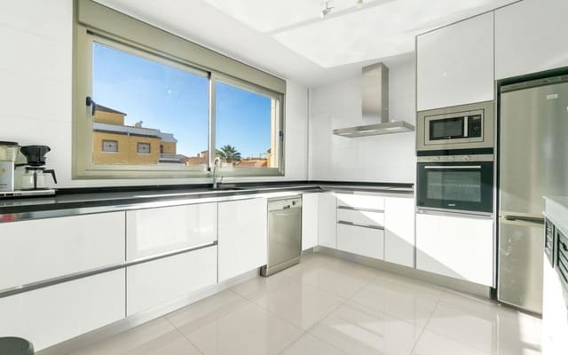 3 bedroom Villa for sale in Ciudad Quesada, Rojales with pool - € 495,000 (Ref: 9399986)