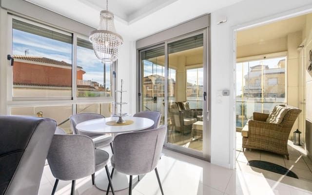 3 bedroom Villa for sale in Ciudad Quesada, Rojales with pool - € 495,000 (Ref: 9399986)