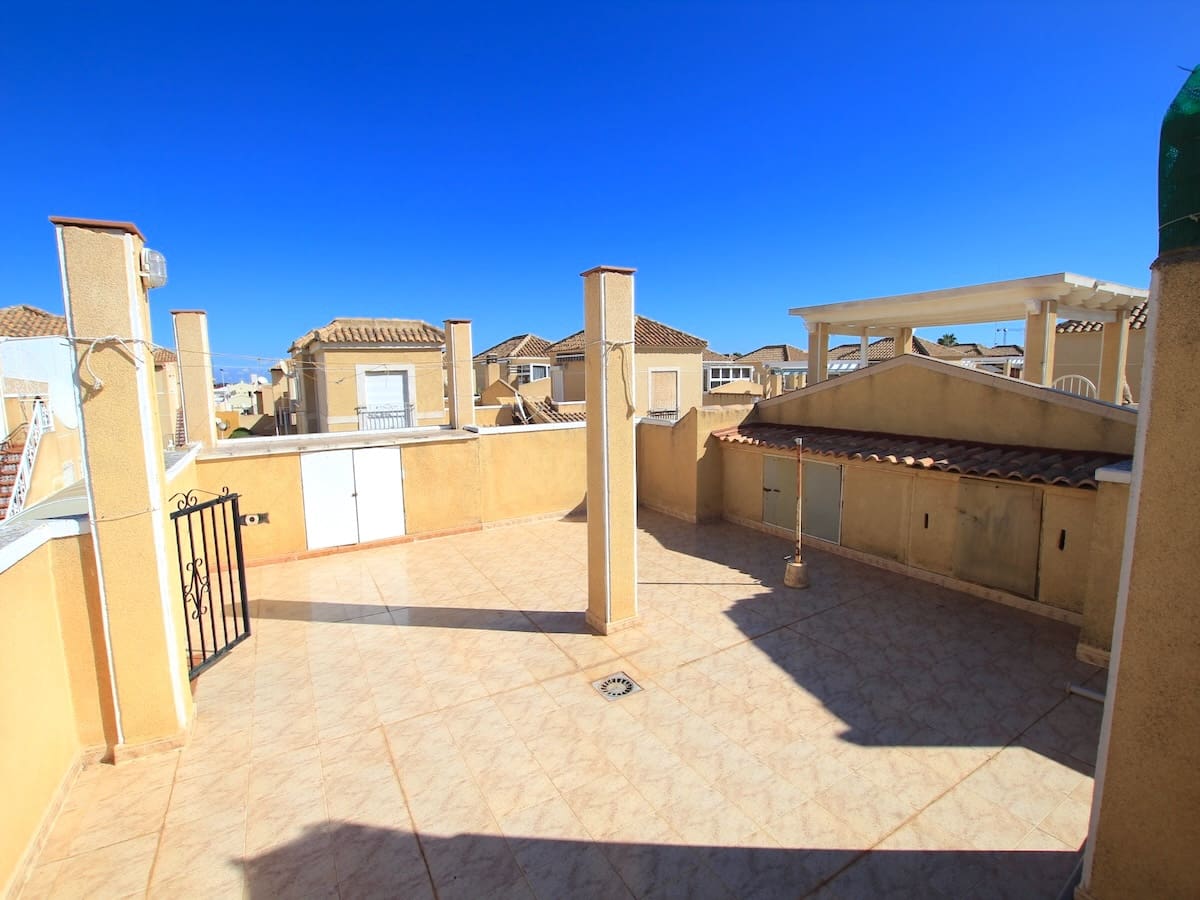 2 soverom Bungalow til salgs i Torrevieja med svømmebasseng - € 135 000 (Ref: 9401078)
