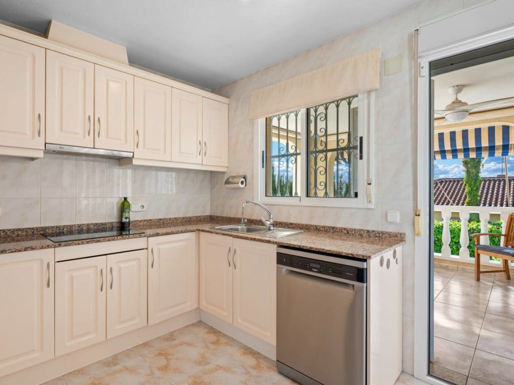 2 soverom Villa til salgs i Benimar med svømmebasseng - € 410 000 (Ref: 9401079)