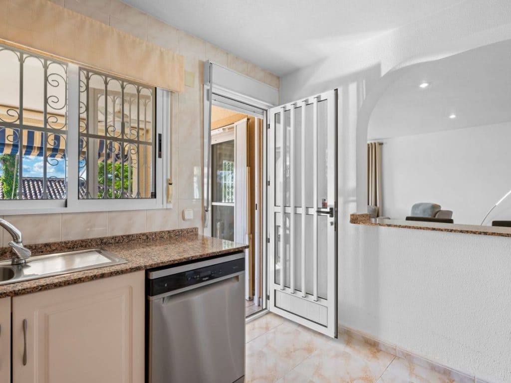 2 soverom Villa til salgs i Benimar med svømmebasseng - € 410 000 (Ref: 9401079)