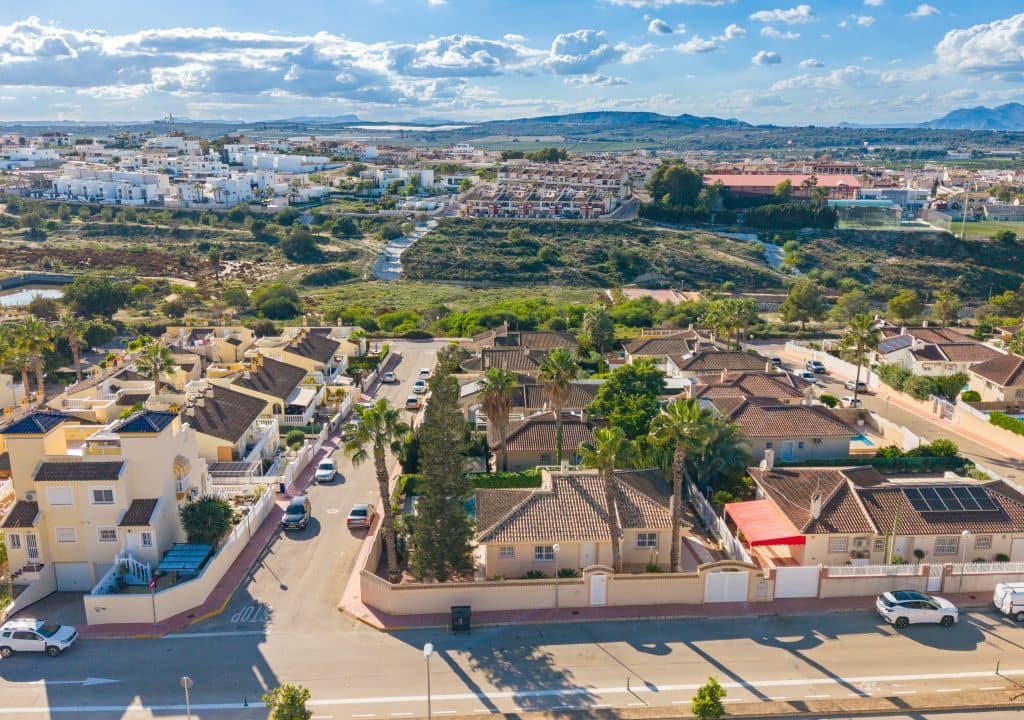 2 soverom Villa til salgs i Benimar med svømmebasseng - € 410 000 (Ref: 9401079)