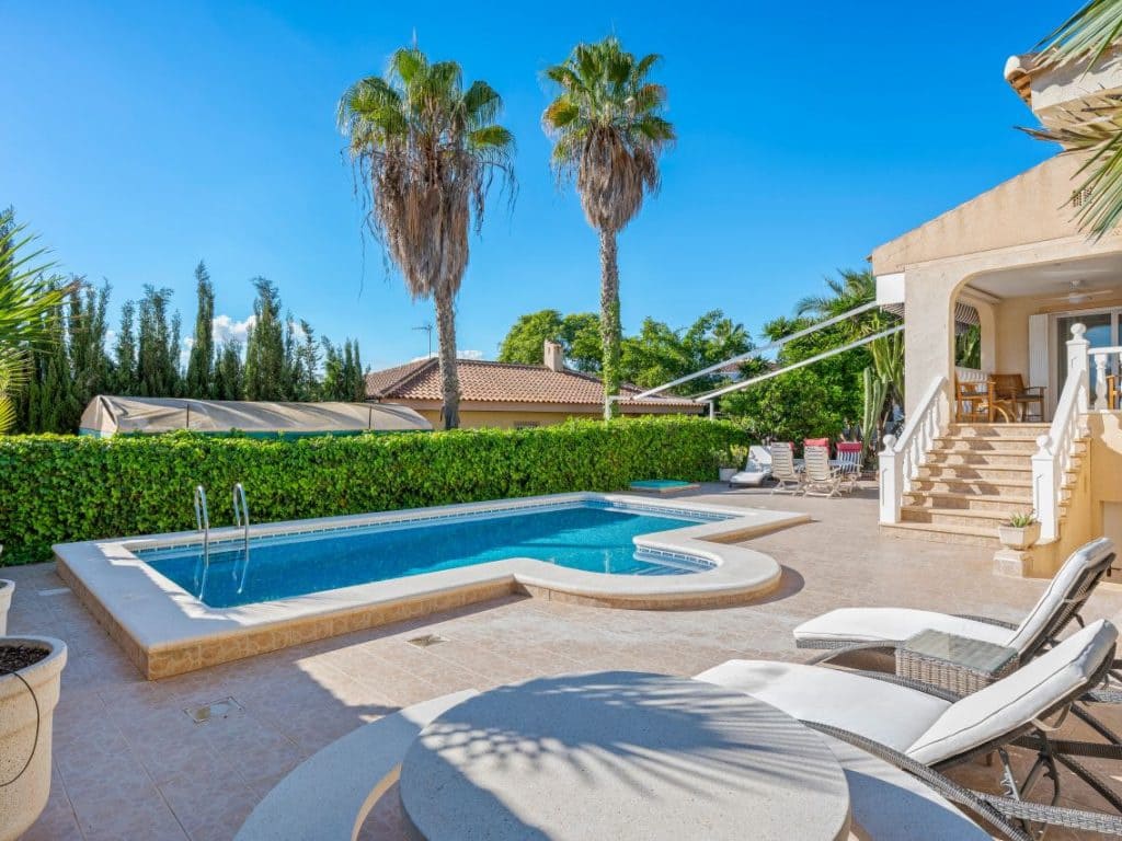 2 soverom Villa til salgs i Benimar med svømmebasseng - € 410 000 (Ref: 9401079)