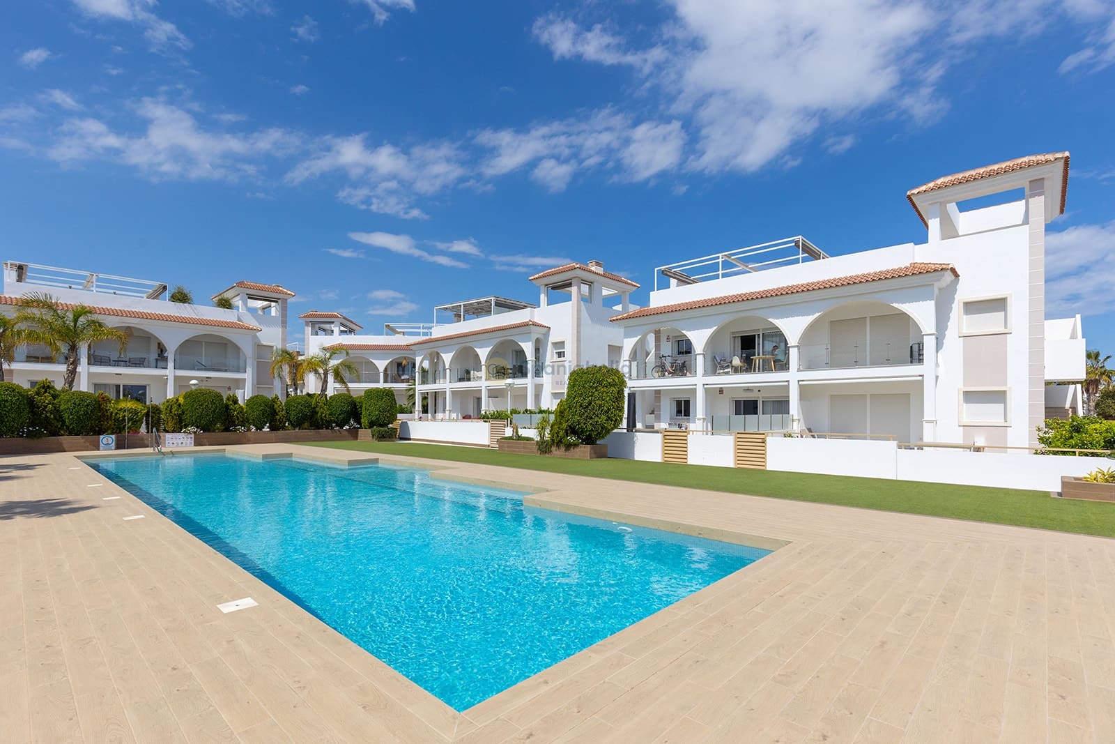 2 bedroom Apartment for sale in Ciudad Quesada with pool - € 299,000 (Ref: 9409801)