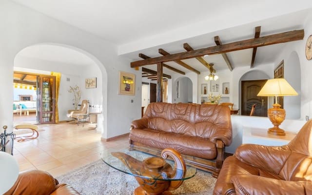 3 makuuhuone Huoneisto myytävänä paikassa Playa de los Locos, Torrevieja mukana uima-altaan - 499 000 € (Ref: 9412712)