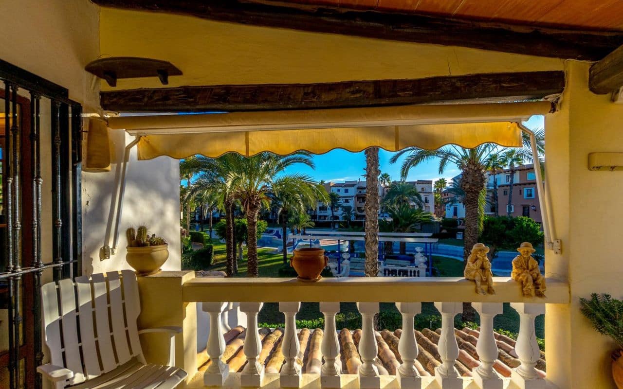 3 makuuhuone Huoneisto myytävänä paikassa Torrevieja mukana uima-altaan - 499 000 € (Ref: 9412712)