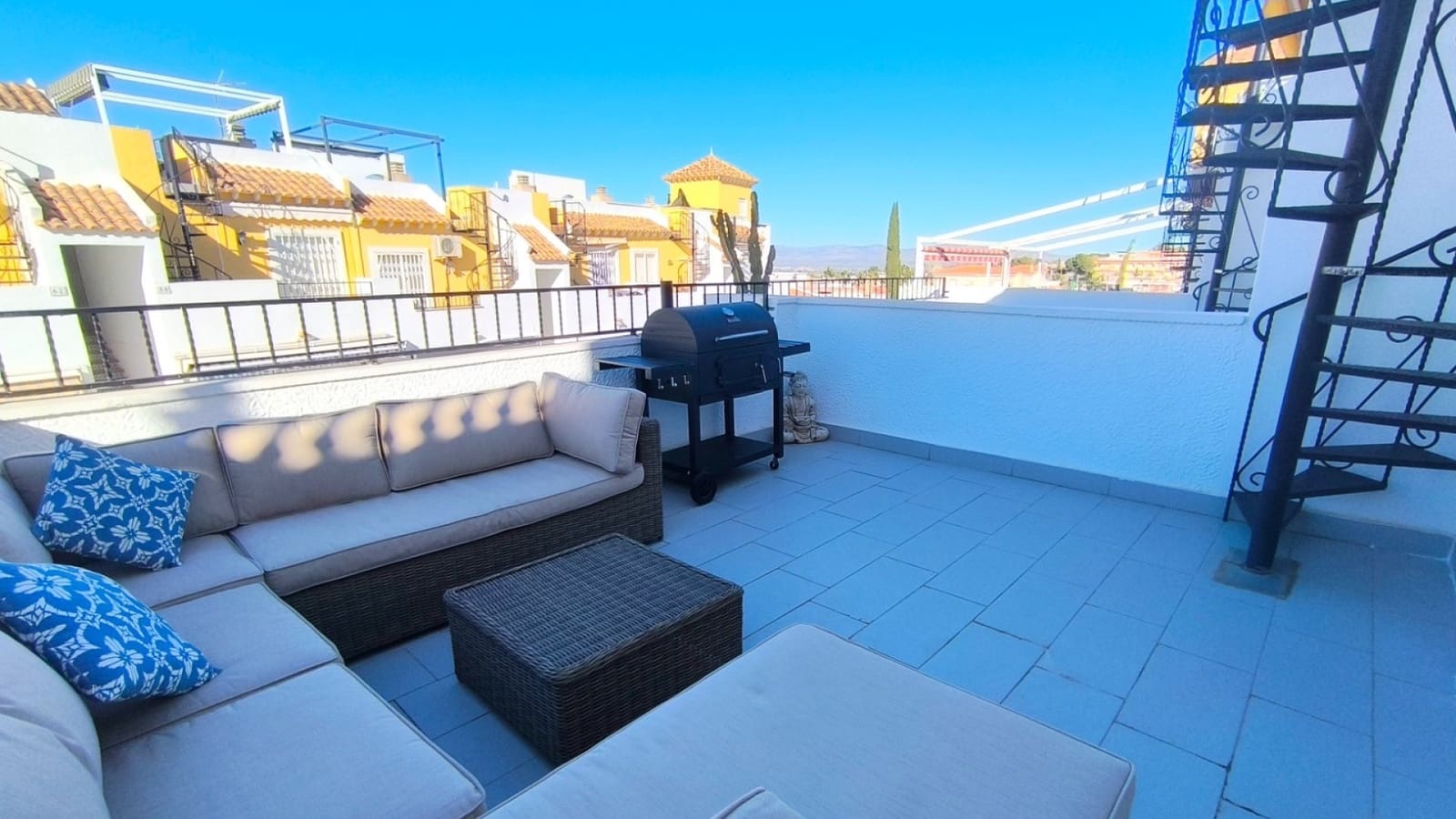 3 bedroom Townhouse for sale in Algorfa with pool - € 171,995 (Ref: 9414618)